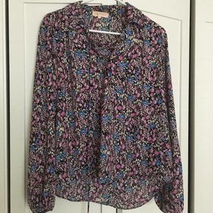 Long-sleeve collared blouse